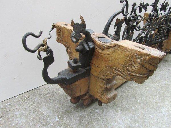 Antique-Italian-Carriage Axle-Siciliaans-wagenschot-Arrière-de-charrette-italienne-Francesco-Petrarca-Crammichele-Ragusa-Catania-00007